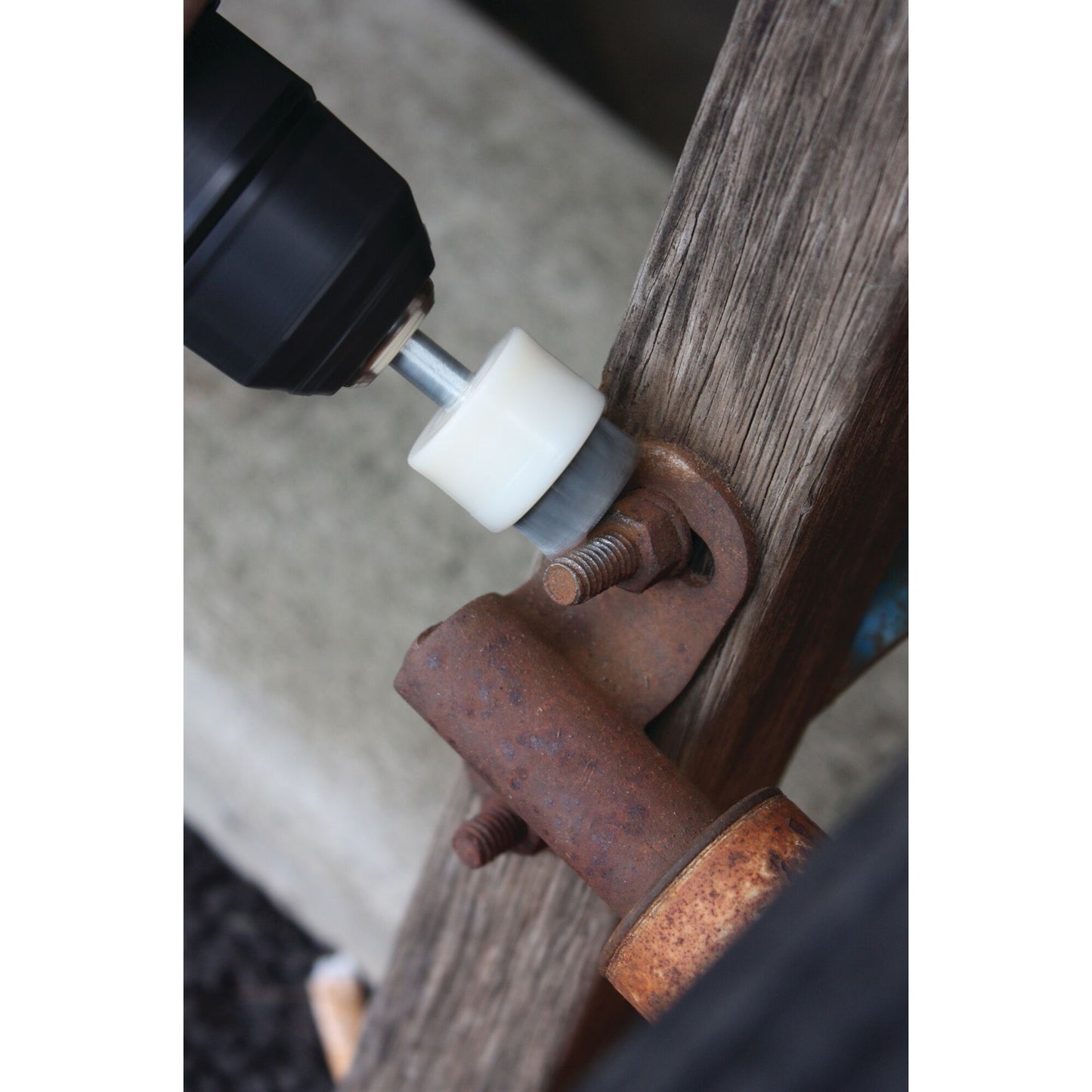 1/4" Hex Drive Battery Utility Brush