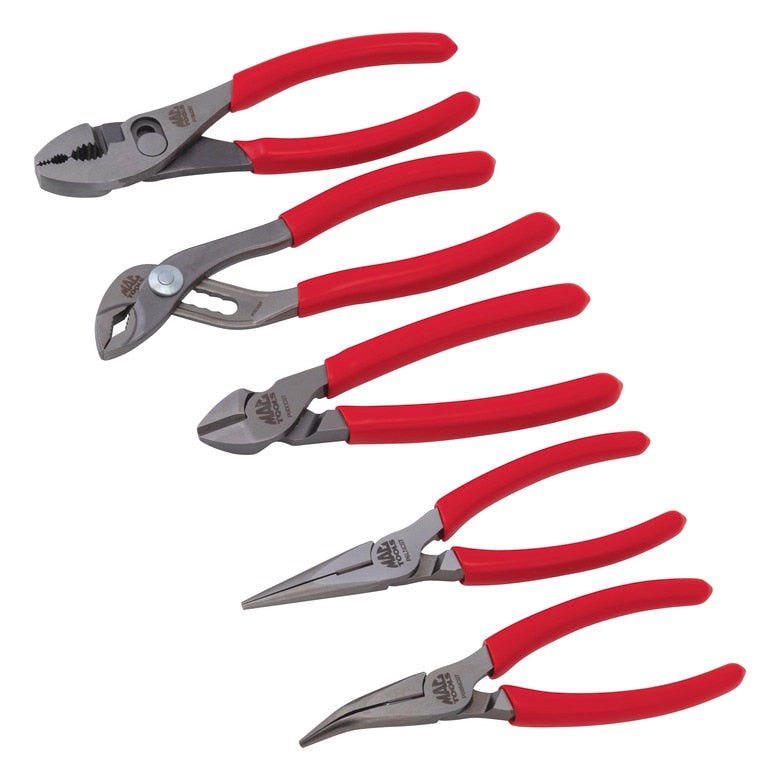 m a c ✨ MAC RETRO MATTE LIQUID LIP COLOUR - Liquid lipstick - young